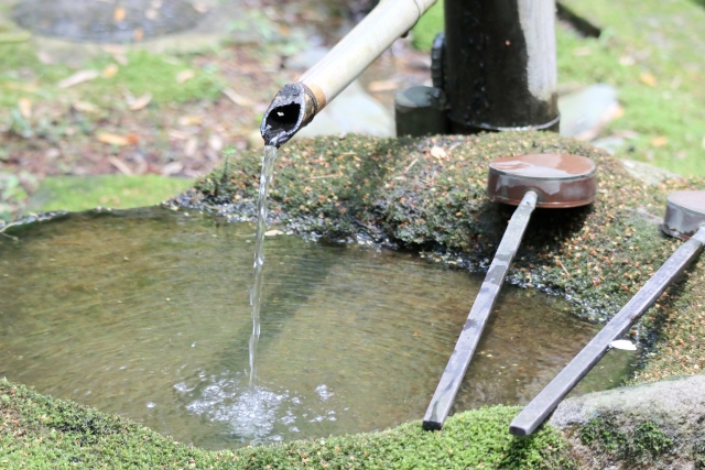 神社　手水舎